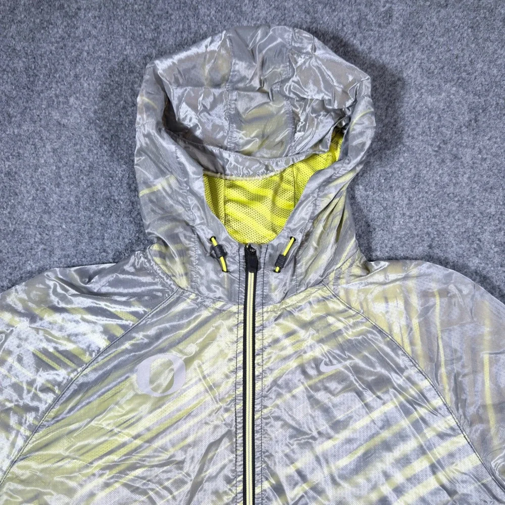 Nike used faint
